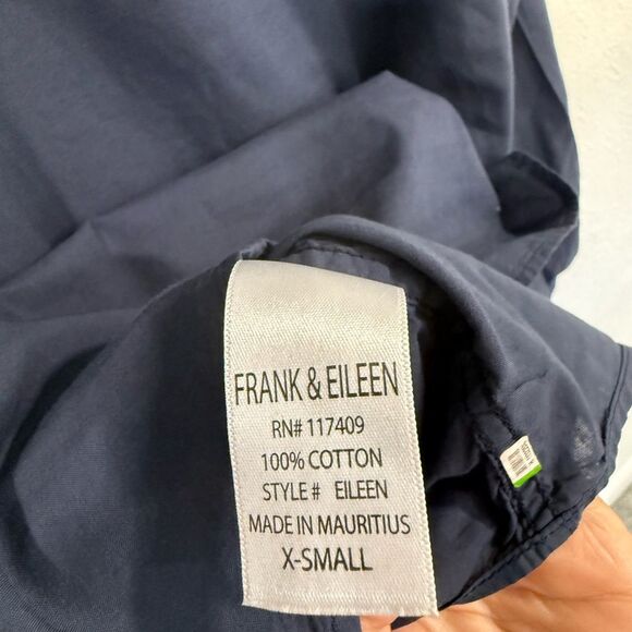 Frank & Eileen Navy Cotton The Eileen Relaxed Fit Light Button Down Shirt Sz XS - Picture 6 of 7
